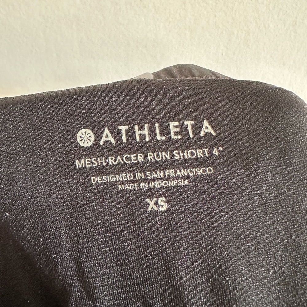 Athleta Black/Gray Camo Mesh Racer Run Short 4” Size XS EUC - Picture 12 of 15